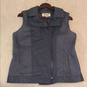 BB Dakota vest